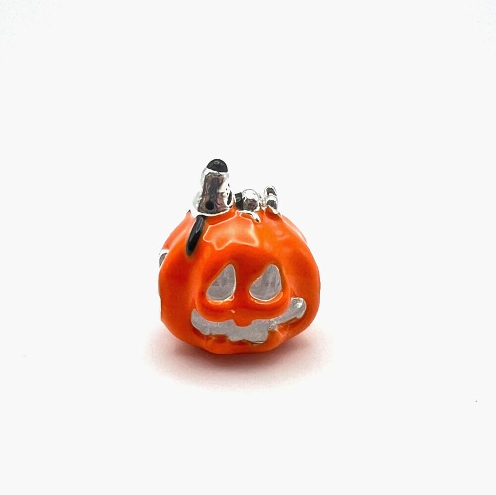 NEW Peanuts Snoopy Sleep on Pumpkin Charm for European Bracelet